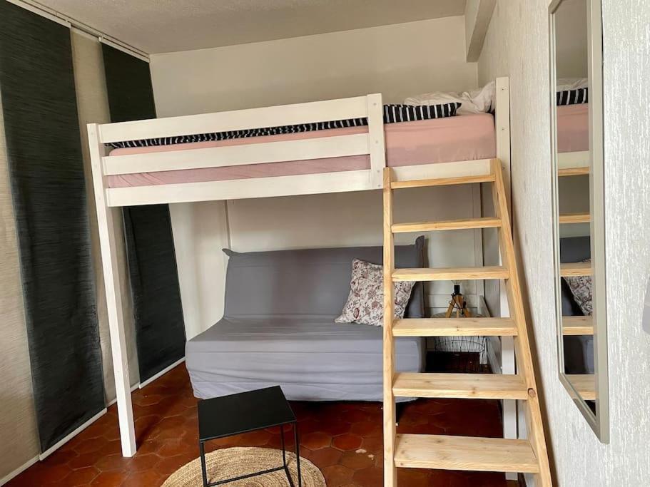 Maison A Proximite De Barbizon / Fontainebleau / A6 Saint-Sauveur-sur-Ecole Exteriör bild