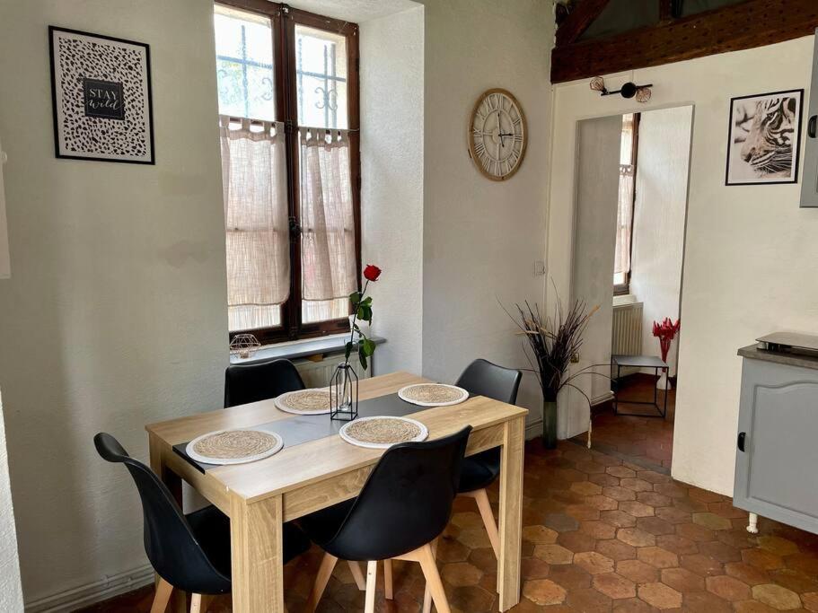Maison A Proximite De Barbizon / Fontainebleau / A6 Saint-Sauveur-sur-Ecole Exteriör bild